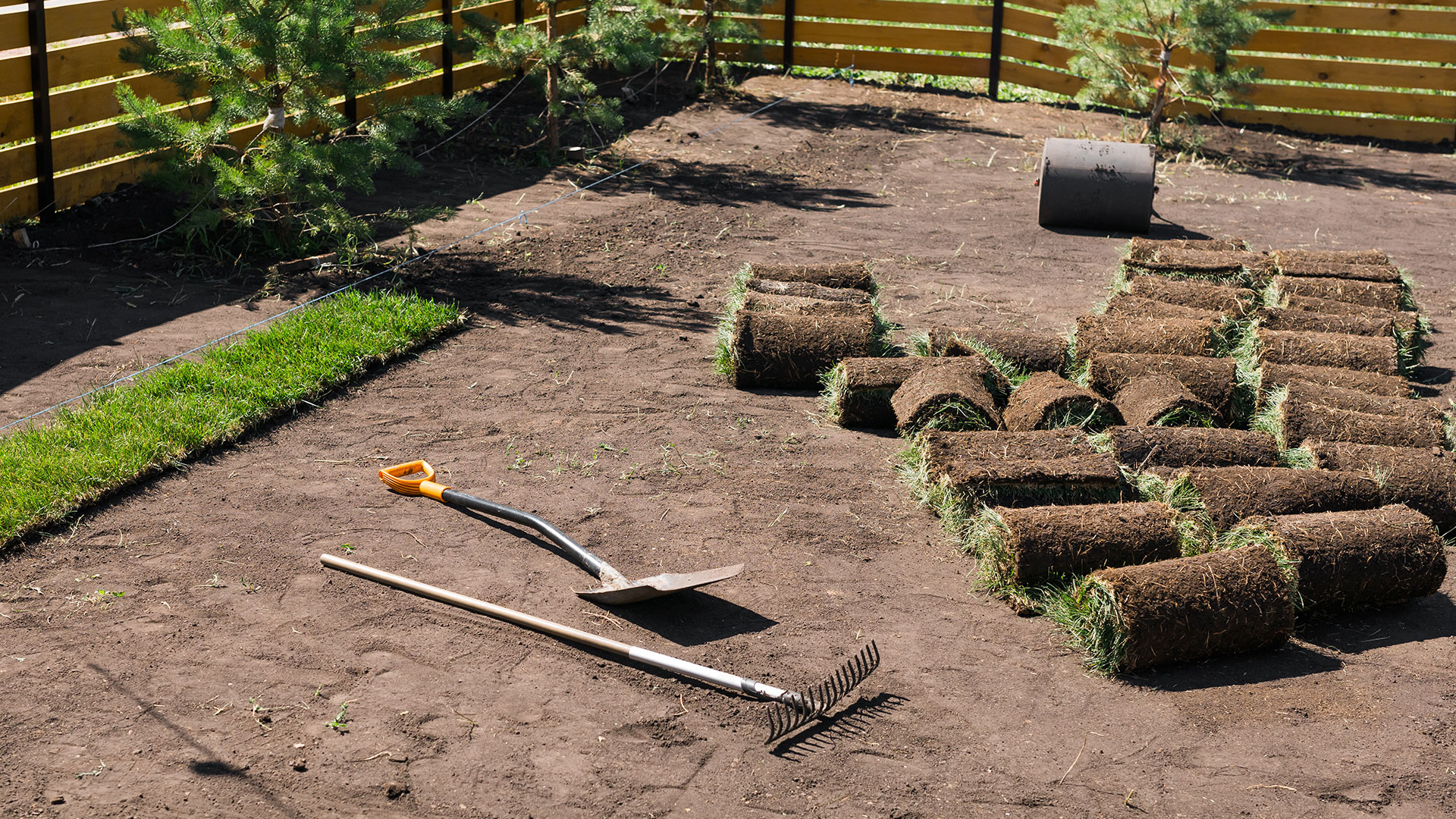 Stoneworld Paving can provide you with a weed-free, high quality lawn, using the highest grade of turf.